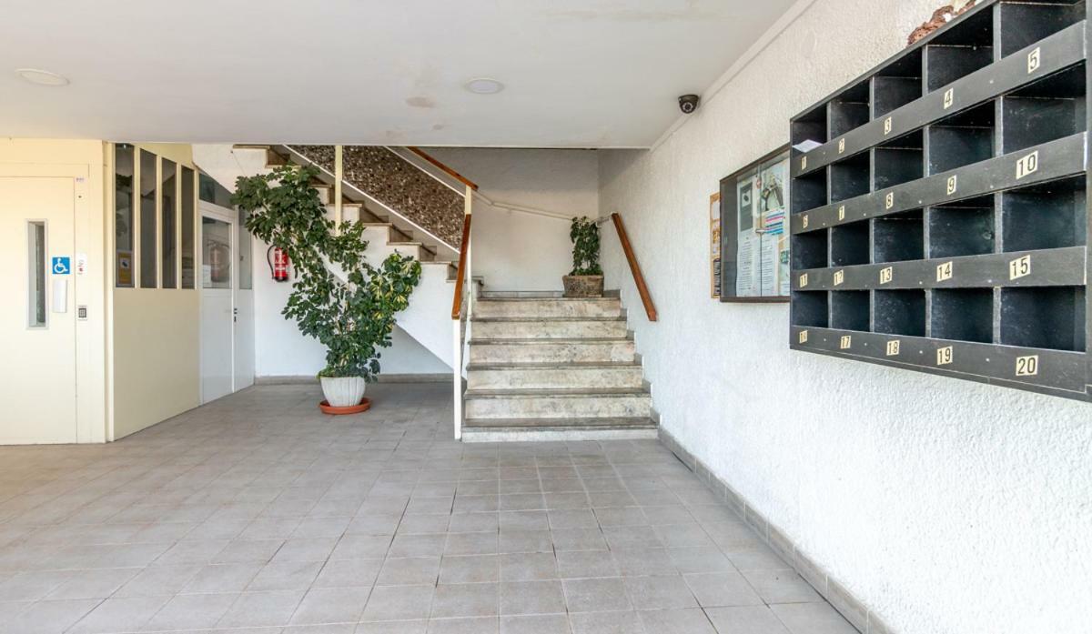 Empuria Beach D-Luxe Empuriabrava Bagian luar foto