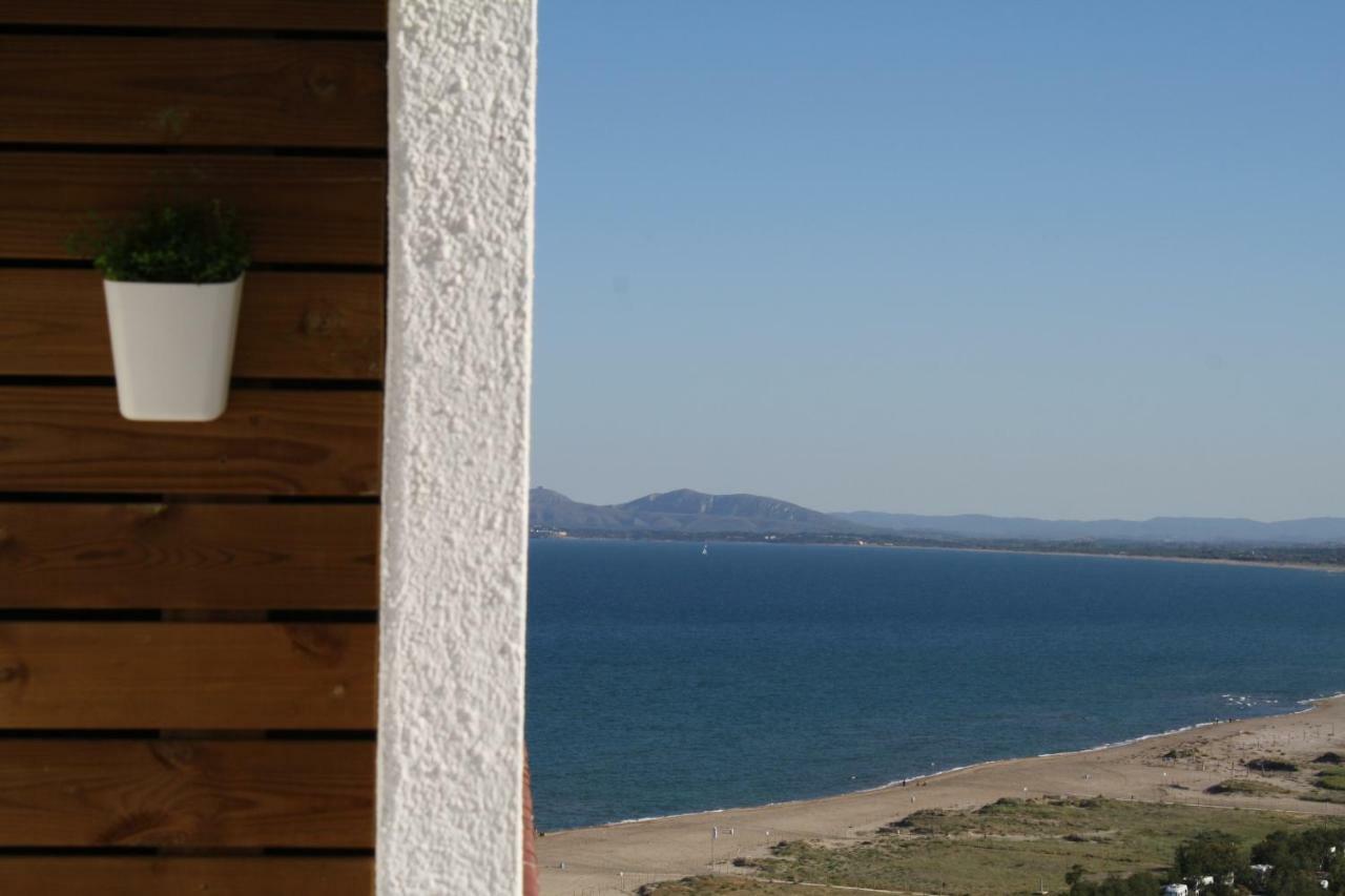 Empuria Beach D-Luxe Empuriabrava Bagian luar foto